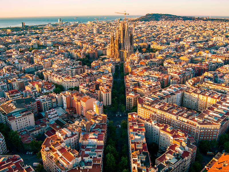 Городской пейзаж Барселоны: вид с воздуха