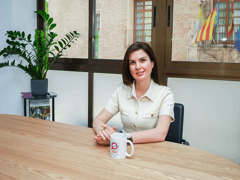 Виктория Белякова в офисе How-To Spain