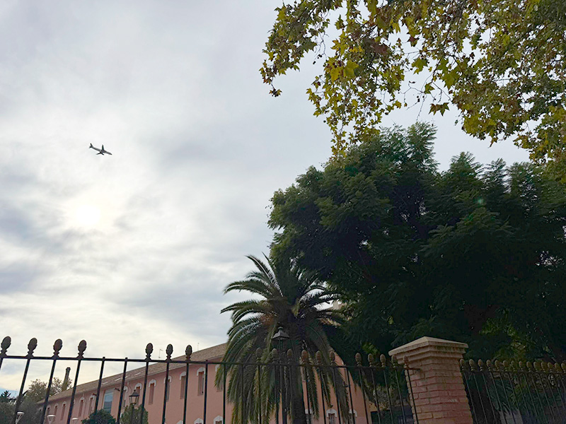 Район Patraix: самолеты летают довольно низко