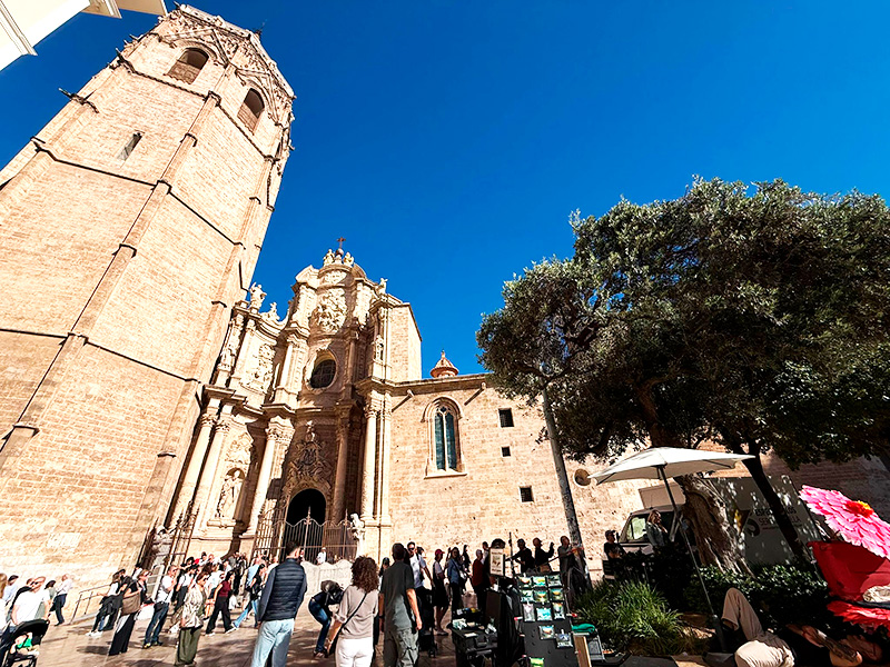 Вид на Кафедральный собор Валенсии