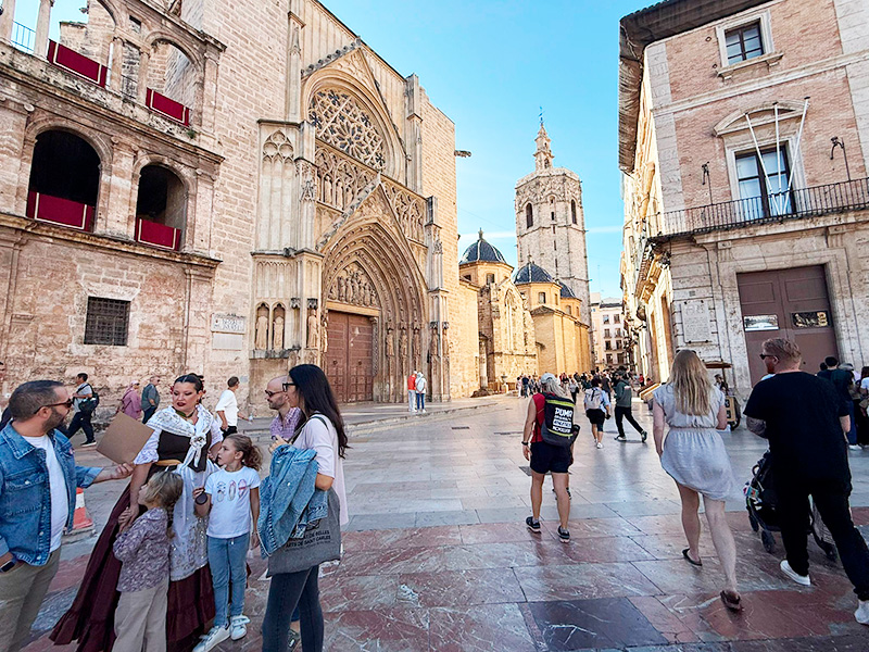 Площадь в центре Валенсии