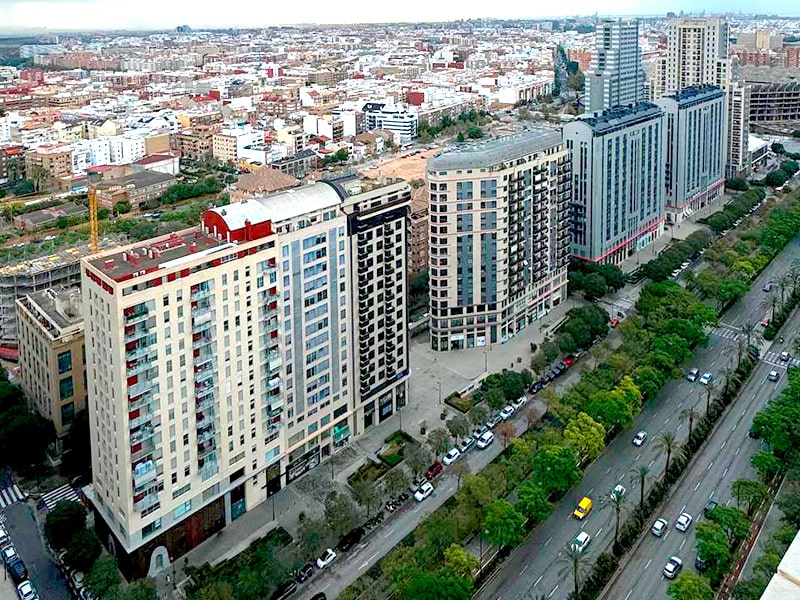 Фото с Айкона с видом на Кампанар