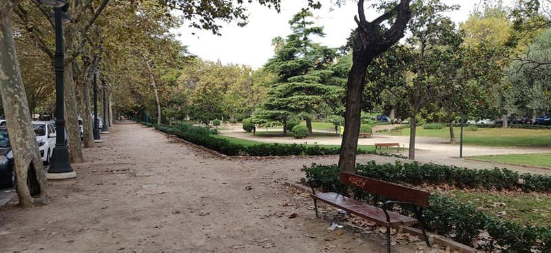 Парк в районе El Pla del Real фото