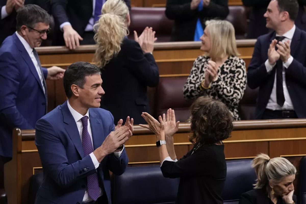 Парламент одобрил спорный закон о помиловании каталонских сепаратистов
