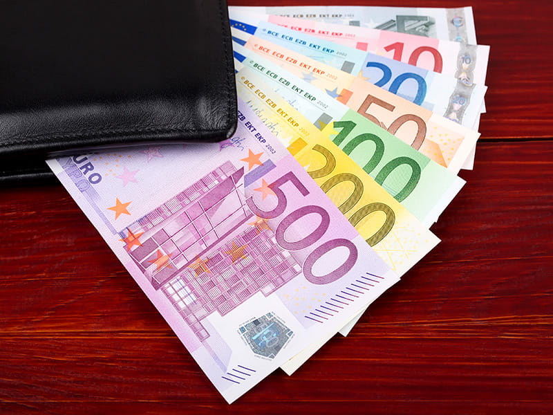 Минимальная зарплата в Испании в 2026 году: 1221 евро без удержания IRPF – теперь официально фото