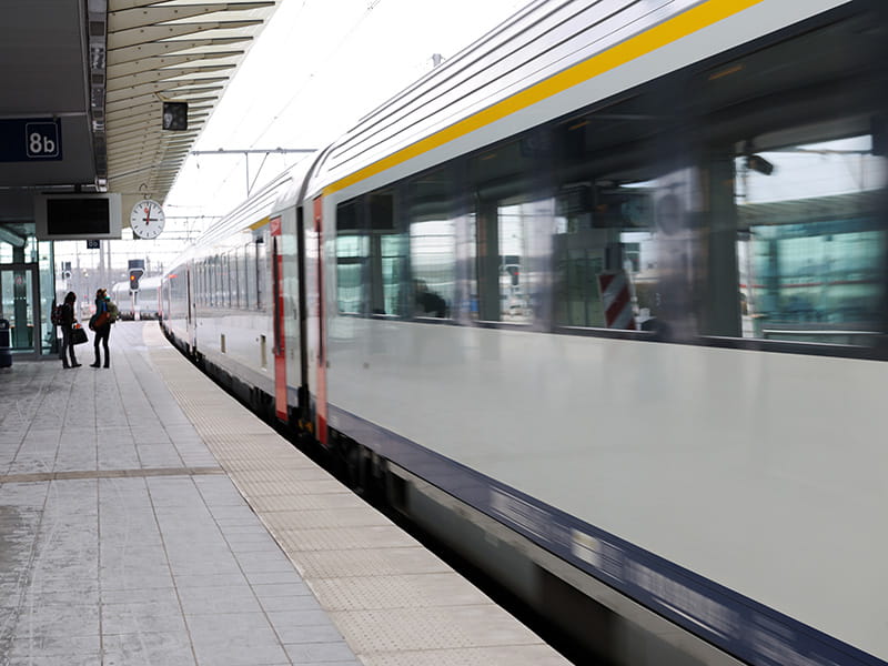 Забастовка поездов в Испании 9–11 февраля 2026: что важно знать пассажирам (и как не застрять в дороге) фото