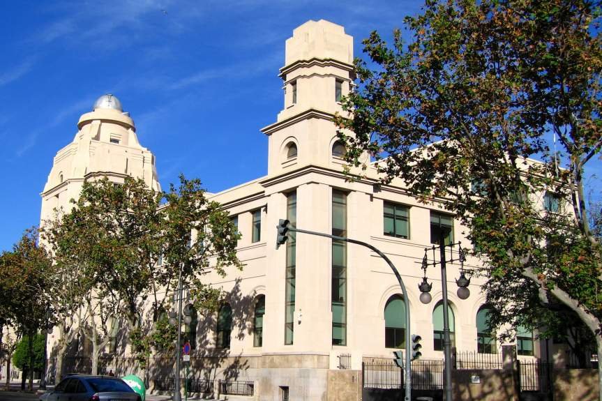 Университет Валенсии - доступное и качественное европейское образование фото