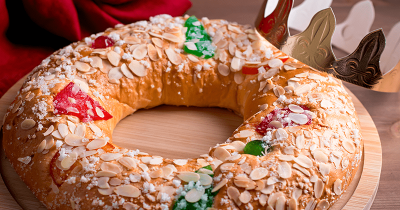 Roscón de Reyes – традиционный пирог на праздник Трех Королей в Испании: что это такое, история, особенности фото