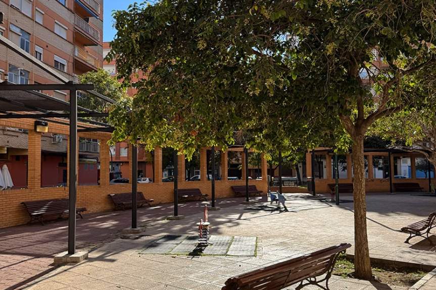 Benicalap: От древней усадьбы до современного района – стоит ли переезжать в один из самых доступных районов Валенсии фото