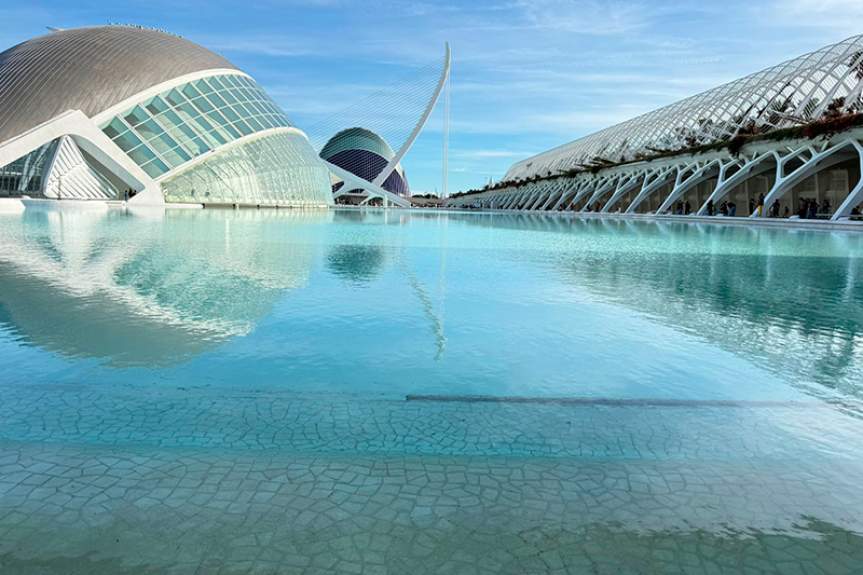 Quatre Carreres – будущее Валенсии: Город искусств и наук, Parque Central и больница La Fe. Авторский гид по району фото