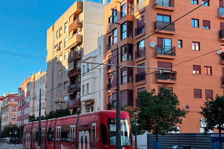 Poblats Marítims и El Cabanyal: Полный гид по самому противоречивому району Валенсии фото