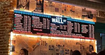 Мадридский бар Wall St Madrid: погружение в мир финансов с меняющимися ценами на еду и напитки