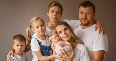 Социальное обеспечение Испании предлагает помощь в размере 1.000 евро родителям